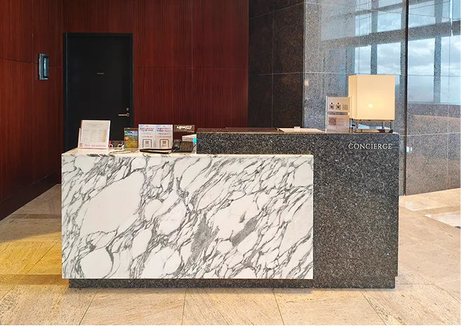 コンシェルジュ デスク