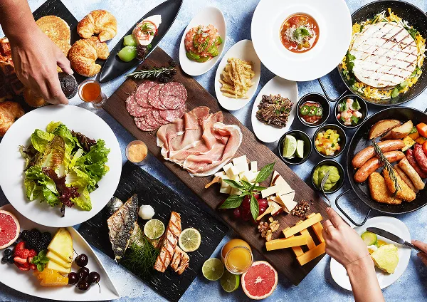 朝食ビュッフェ